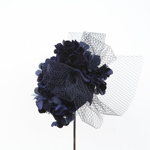 Navy Veiled Bow Fleur