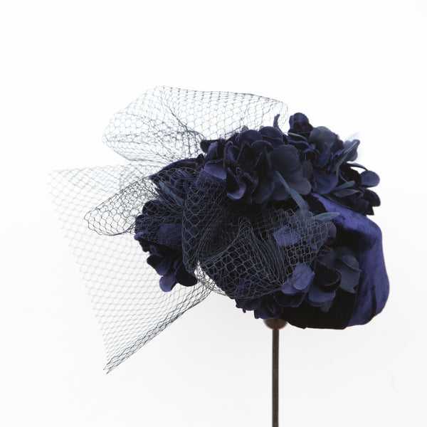 Navy Veiled Bow Fleur